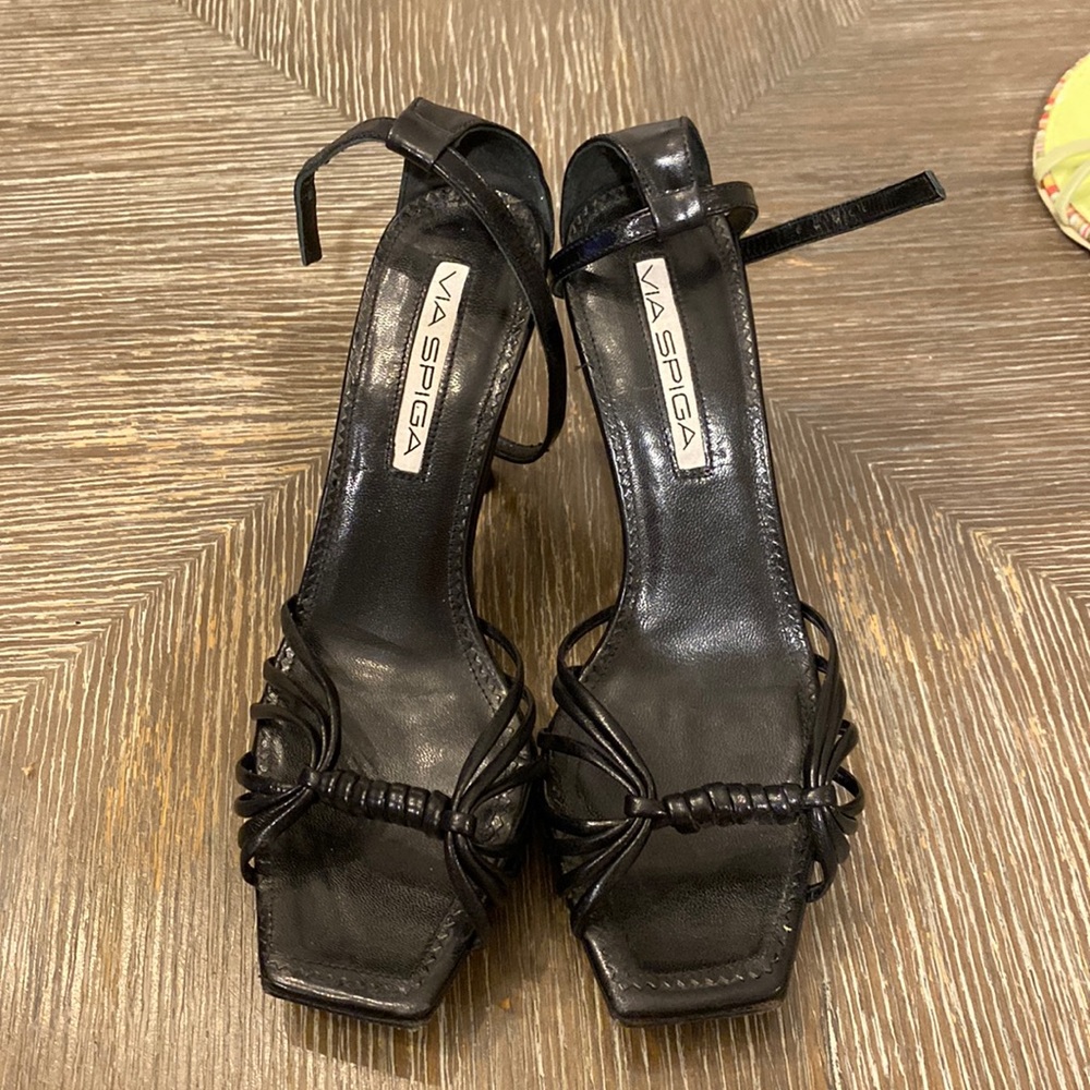 VIA SPIGA Size 6M